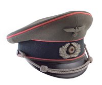 Lot 30 - German Third Reich WW2 peaked army cap
