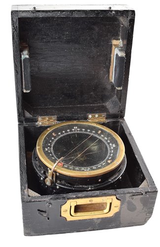 Lot 148 - A WWII RAF Lancaster bomber flying compass
