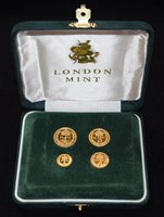 Lot 30 - Queen Elizabeth II, Golden Jubilee 2002, Cook Island, London Mint, Gold Maundy set.