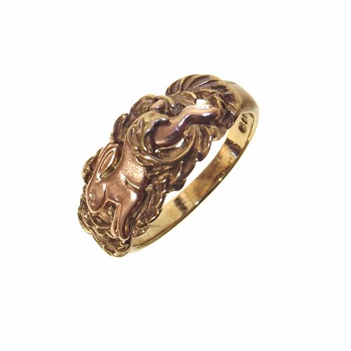 Lot 554 - A 9ct 'Hare' band ring by Clogau