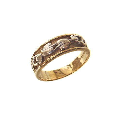 Lot 555 - A 9ct gold band ring by Clogau